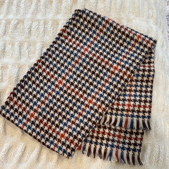 Ann Taylor Accessories - Ann Taylor Houndstooth Scarf in Black, White, and Red